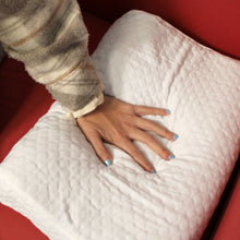 Cargar imagen en el visor de la galería, Almohada cervical 3D con estructura en panal de abeja